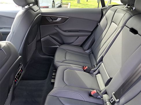 Certified 2024 Audi Q8 Premium Plus image 26