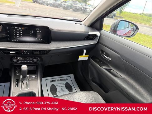 New 2026 Nissan Kicks SV w/ SV Premium Package FWD image 32
