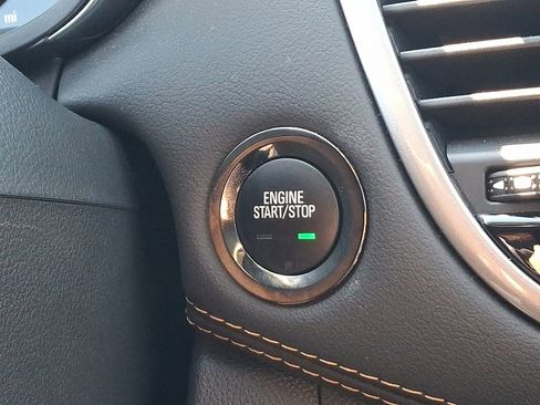 Certified 2022 Chevrolet Trax LT w/ LT Convenience Package image 24