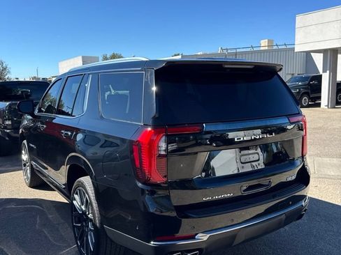 Used 2025 GMC Yukon Denali Ultimate AWD/4WD image 2