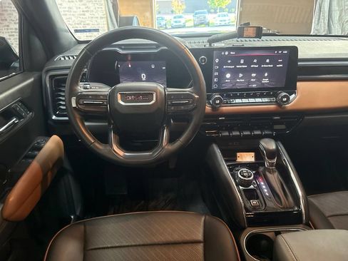 Used 2023 GMC Canyon AT4 w/ AT4 Premium Package AWD/4WD image 15