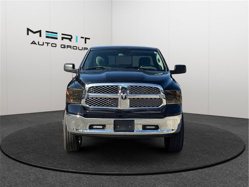 Used 2017 RAM 1500 Classic SLT AWD/4WD image 3
