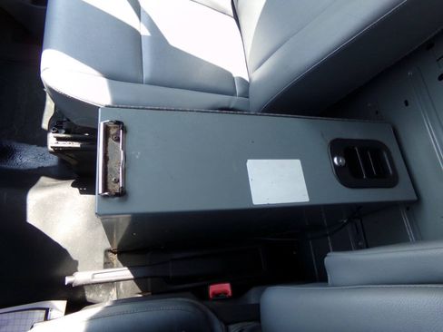 Used 2018 Ford Transit 150 130 Low Roof RWD image 32