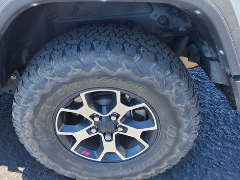 Used 2021 Jeep Wrangler Rubicon AWD/4WD image 11