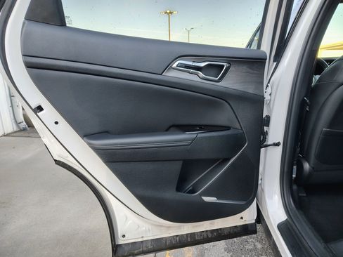 Used 2023 Kia Sportage X-Pro image 12