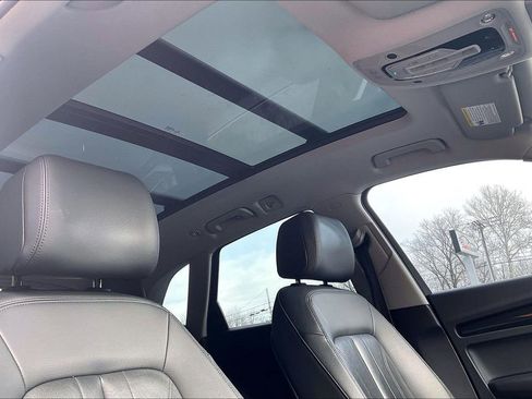 Used 2020 Audi Q5 e Premium w/ Convenience Package image 21