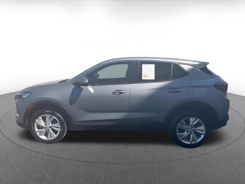 Used 2025 Buick Encore GX Preferred AWD/4WD image 8