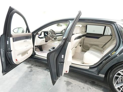 Used 2023 Genesis G90 3.5T image 26