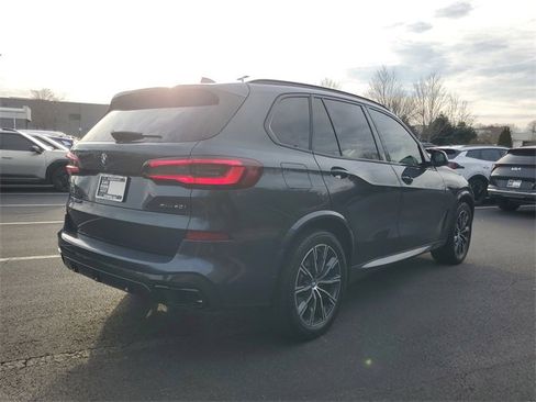 Used 2022 BMW X5 xDrive40i w/ M Sport Package image 4