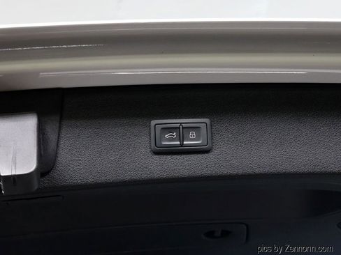 Used 2018 Audi Q3 2.0T Premium Plus w/ Premium Plus Package image 29