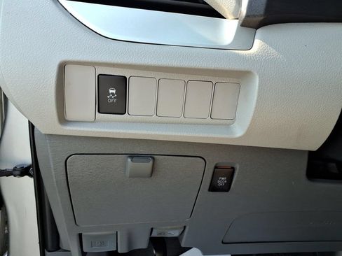 Used 2020 Toyota Sienna LE FWD image 13