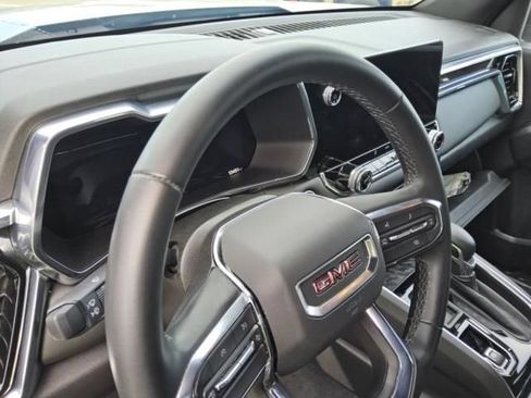 Used 2024 GMC Canyon Elevation RWD image 3