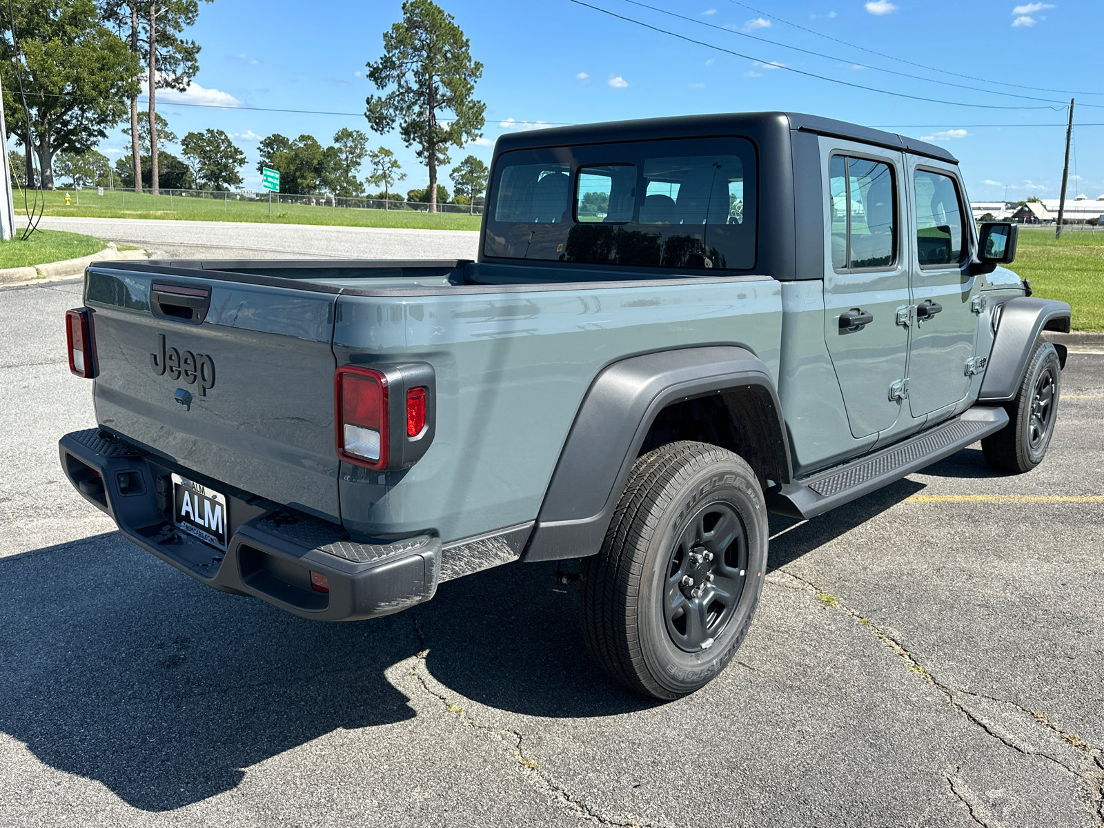 New 2026 Jeep Gladiator Sport AWD/4WD image 6