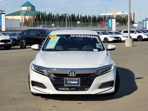 Used 2018 Honda Accord LX image 2