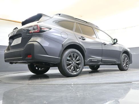 Certified 2025 Subaru Outback Onyx Edition AWD/4WD image 33