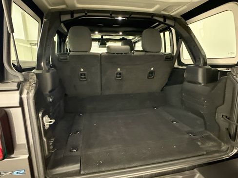 Used 2024 Jeep Wrangler Unlimited w/ Dual Top Group AWD/4WD image 29