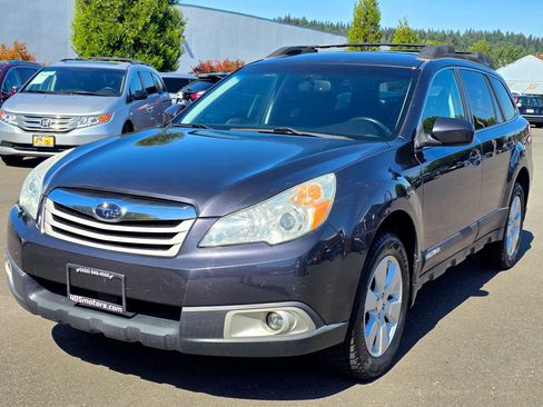 Used 2011 Subaru Outback 2.5i Premium AWD/4WD image 5