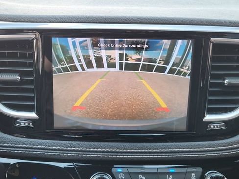 Certified 2023 Chrysler Pacifica Limited w/ S Appearance Package AWD/4WD image 19