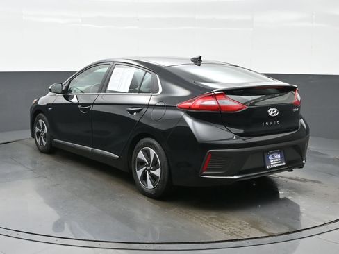Used 2019 Hyundai Ioniq SEL FWD image 4