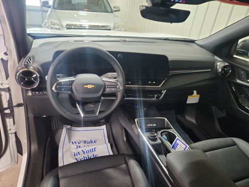 New 2026 Chevrolet Equinox LT w/ Convenience Package II image 14