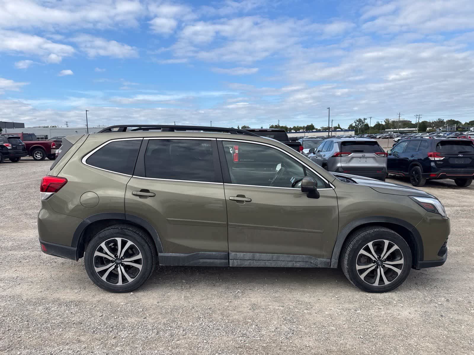 Used 2023 Subaru Forester Limited w/ Popular Package #2 AWD/4WD image 9