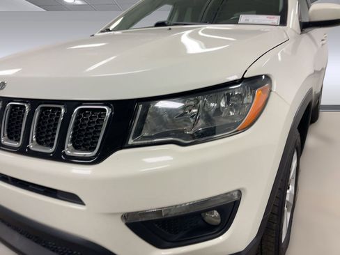 Used 2018 Jeep Compass Latitude w/ Cold Weather Group image 10