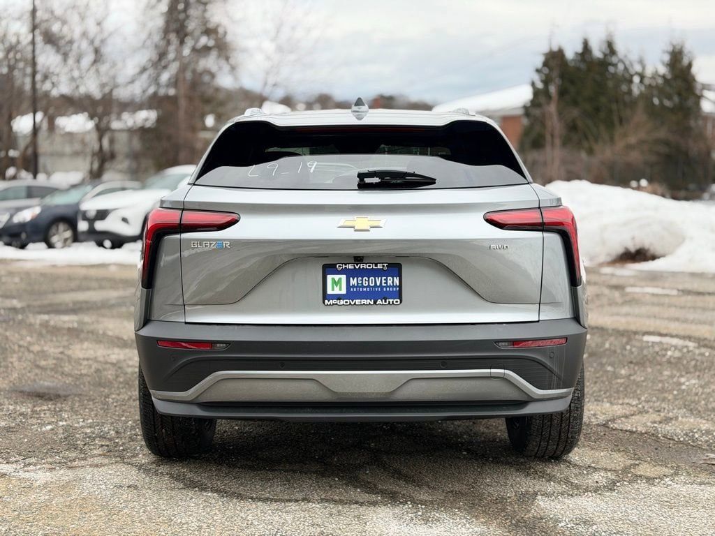 New 2026 Chevrolet Blazer EV LT AWD/4WD image 5