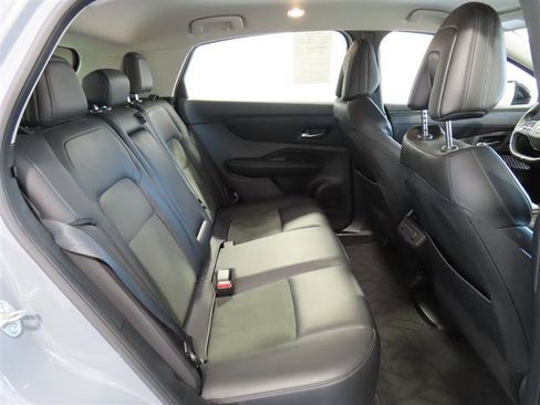 Used 2024 Nissan Ariya AWD image 37