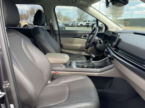 Certified 2026 Kia Carnival image 20