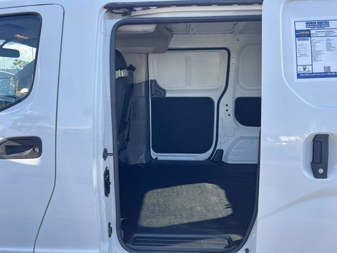 Used 2019 Nissan NV200 S w/ Cruise Control Package image 20
