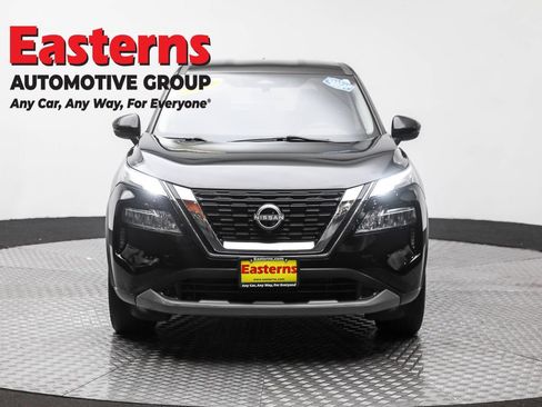 Used 2022 Nissan Rogue SV AWD/4WD image 2