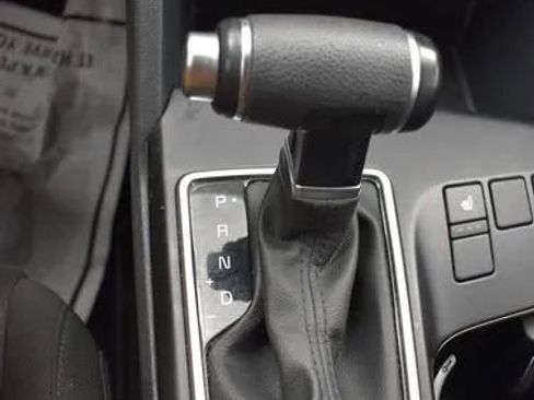 Used 2025 Kia Sportage LX AWD/4WD image 34