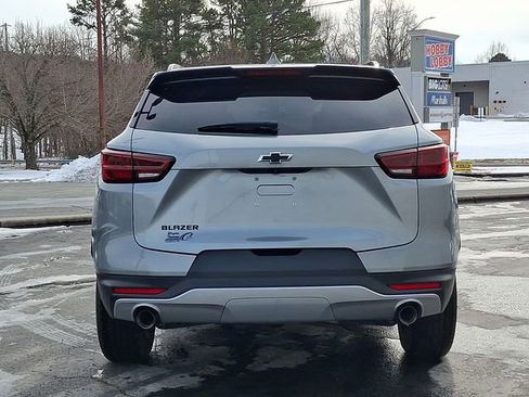 Used 2024 Chevrolet Blazer LT w/ Convenience Package image 5