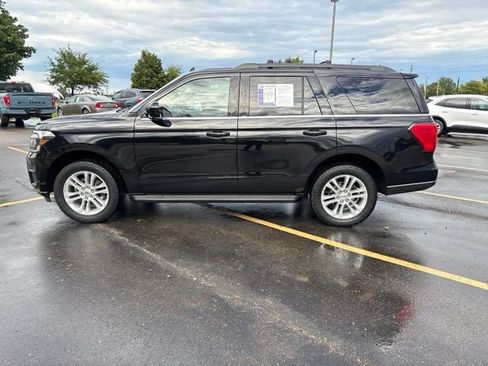 Used 2024 Ford Expedition XLT AWD/4WD image 16