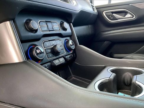 Used 2021 Chevrolet Tahoe LT w/ LT Signature Package image 15