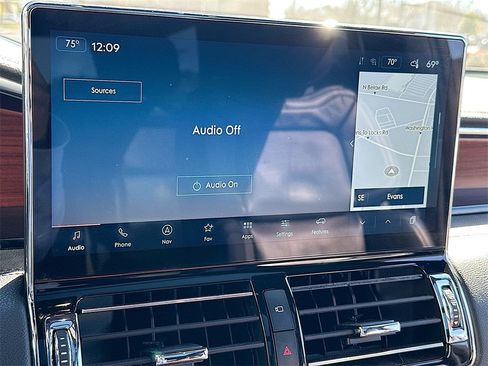 Used 2022 Lincoln Navigator Reserve image 13