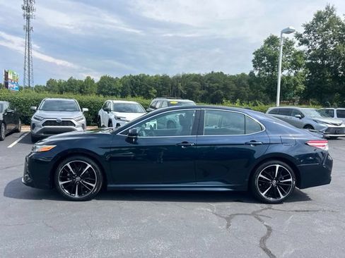 Used 2020 Toyota Camry XSE FWD image 10