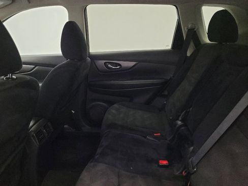 Used 2016 Nissan Rogue SV w/ SV Family Package image 18