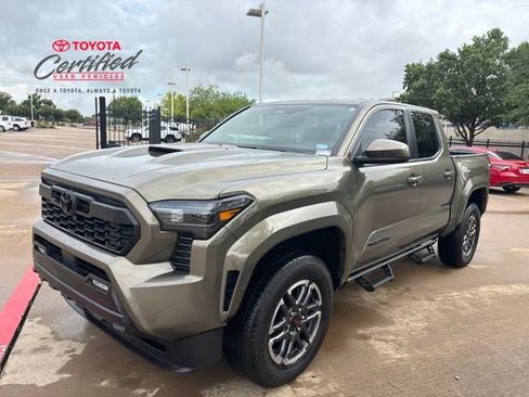 Used 2025 Toyota Tacoma TRD Sport RWD image 1