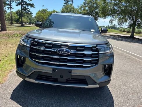 Used 2026 Ford Explorer Active w/ Active Comfort Package AWD/4WD image 8
