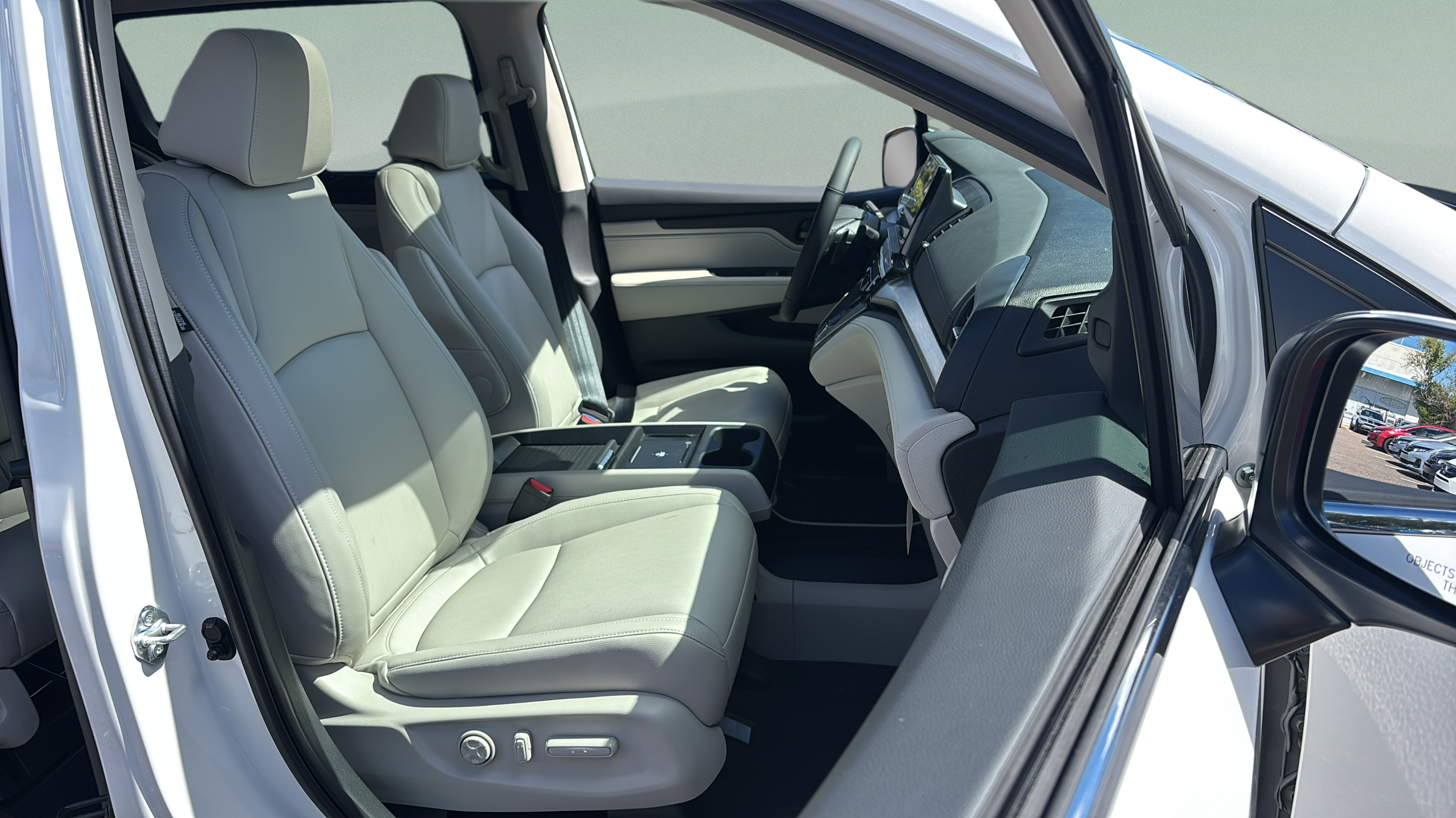 New 2027 Honda Odyssey EX-L image 15
