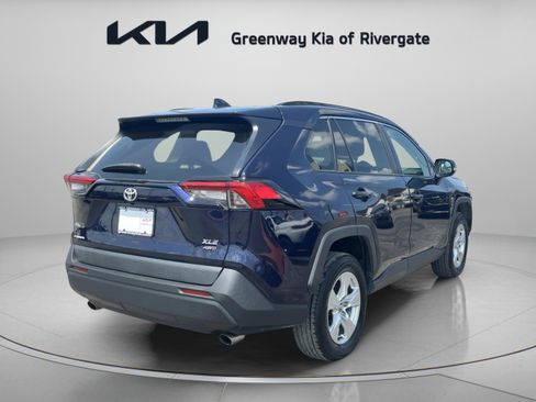 Used 2020 Toyota RAV4 XLE w/ Convenience Package AWD/4WD image 7