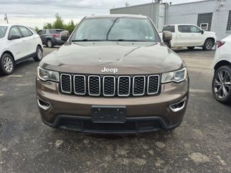Used 2017 Jeep Grand Cherokee Laredo w/ Quick Order Package 23E AWD/4WD video 2