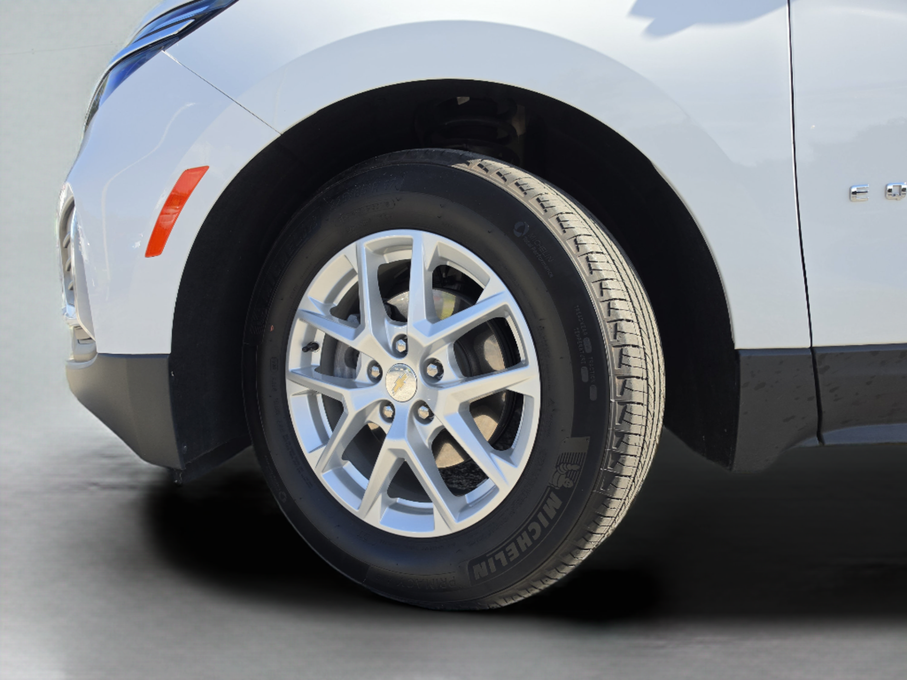 Used 2024 Chevrolet Equinox LT w/ LPO, Cargo Package FWD image 39