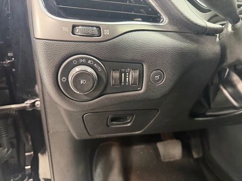 Used 2022 Jeep Cherokee Limited w/ Elite Package AWD/4WD image 19