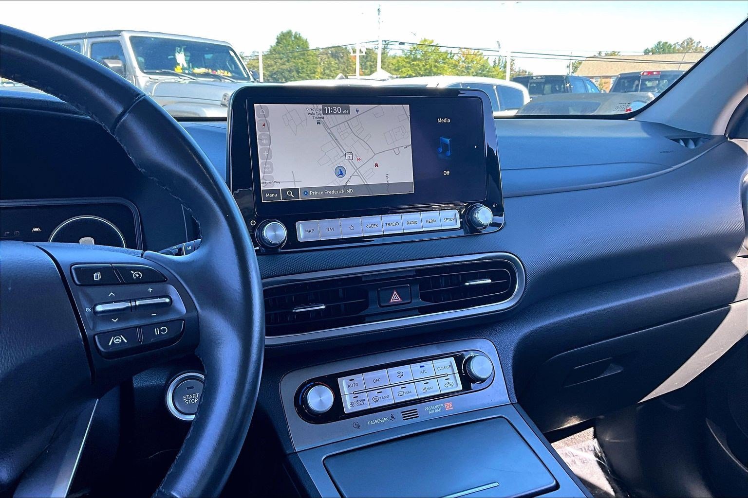 Used 2023 Hyundai Kona SEL FWD image 6