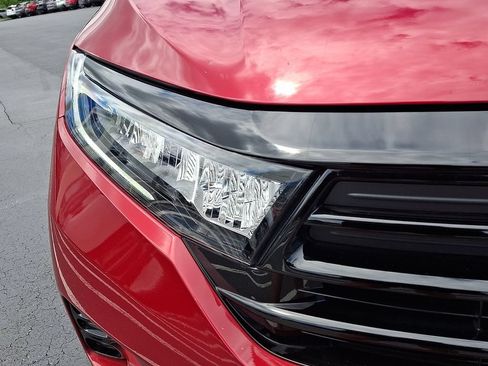 Used 2023 Honda Odyssey Sport image 12