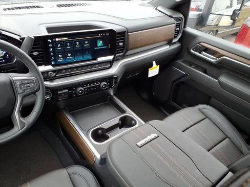 New 2026 Chevrolet Silverado 3500 High Country w/ High Country Premium Package image 15