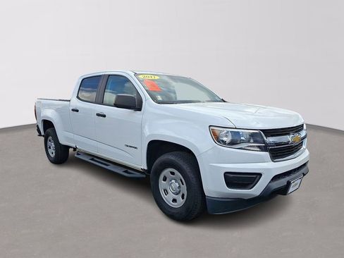 Used 2017 Chevrolet Colorado W/T AWD/4WD image 3