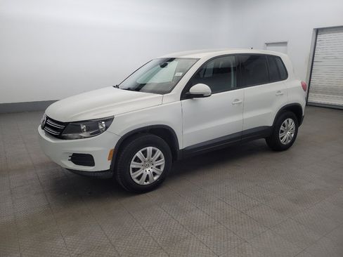 Used 2017 Volkswagen Tiguan Limited FWD image 2